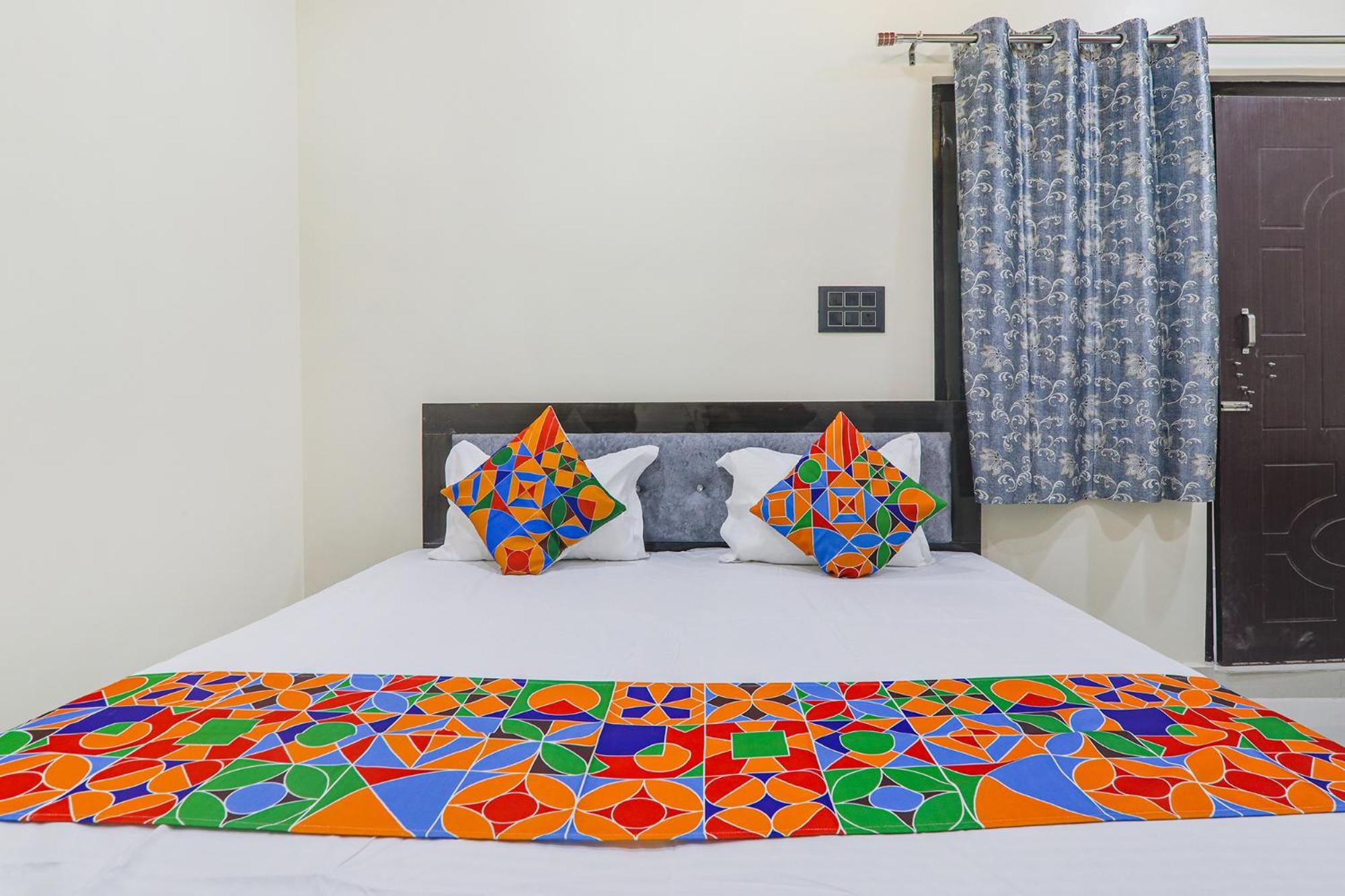 Fabexpress Awadh Inn - 400M From Shri Ram Janam Bhumi Ayodhya Kültér fotó