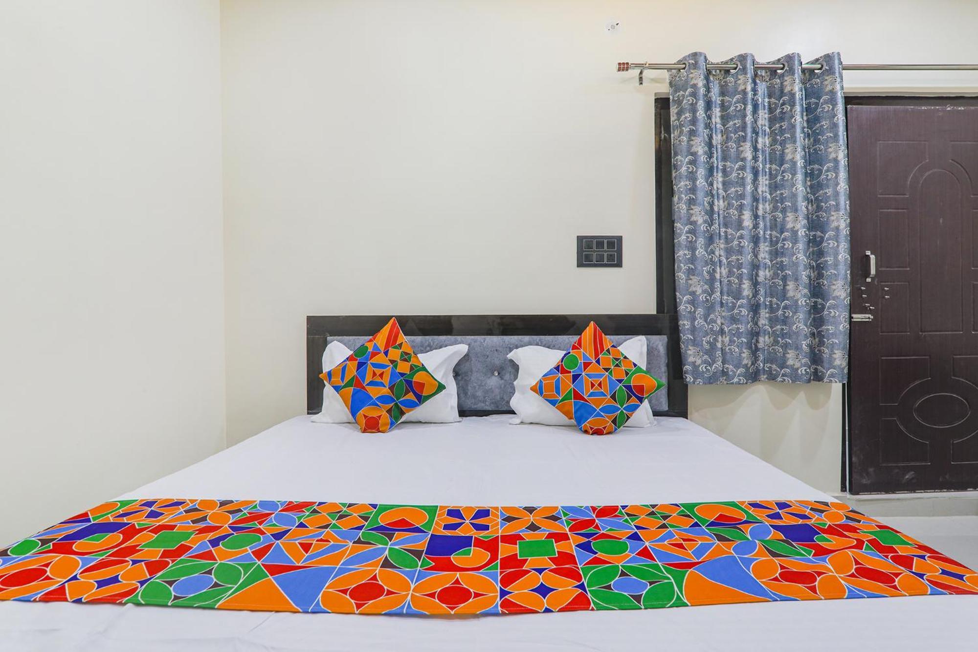 Fabexpress Awadh Inn - 400M From Shri Ram Janam Bhumi Ayodhya Kültér fotó